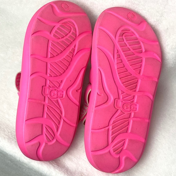 UGG Big Kids Sport Yeah Sandals Taffy Pink Size 4K - Picture 14 of 14